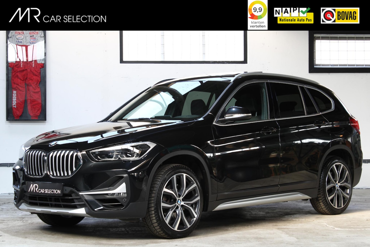 BMW X1 - sDrive20i VDL Nedcar Edition | Panoramadak | Head-Up | Sportstoelen | Camera | 19 inch | N - AutoWereld.nl