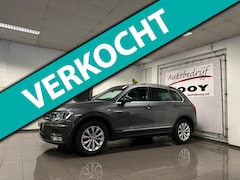 Volkswagen Tiguan - 1.4 TSI Comfortline * Dealer onderhouden / Trekhaak / Camera / Navigatie / NL Auto