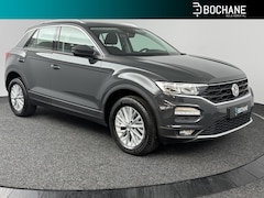 Volkswagen T-Roc - 1.0 TSI Style Business | Navigatie | Climate Control | Trekhaak