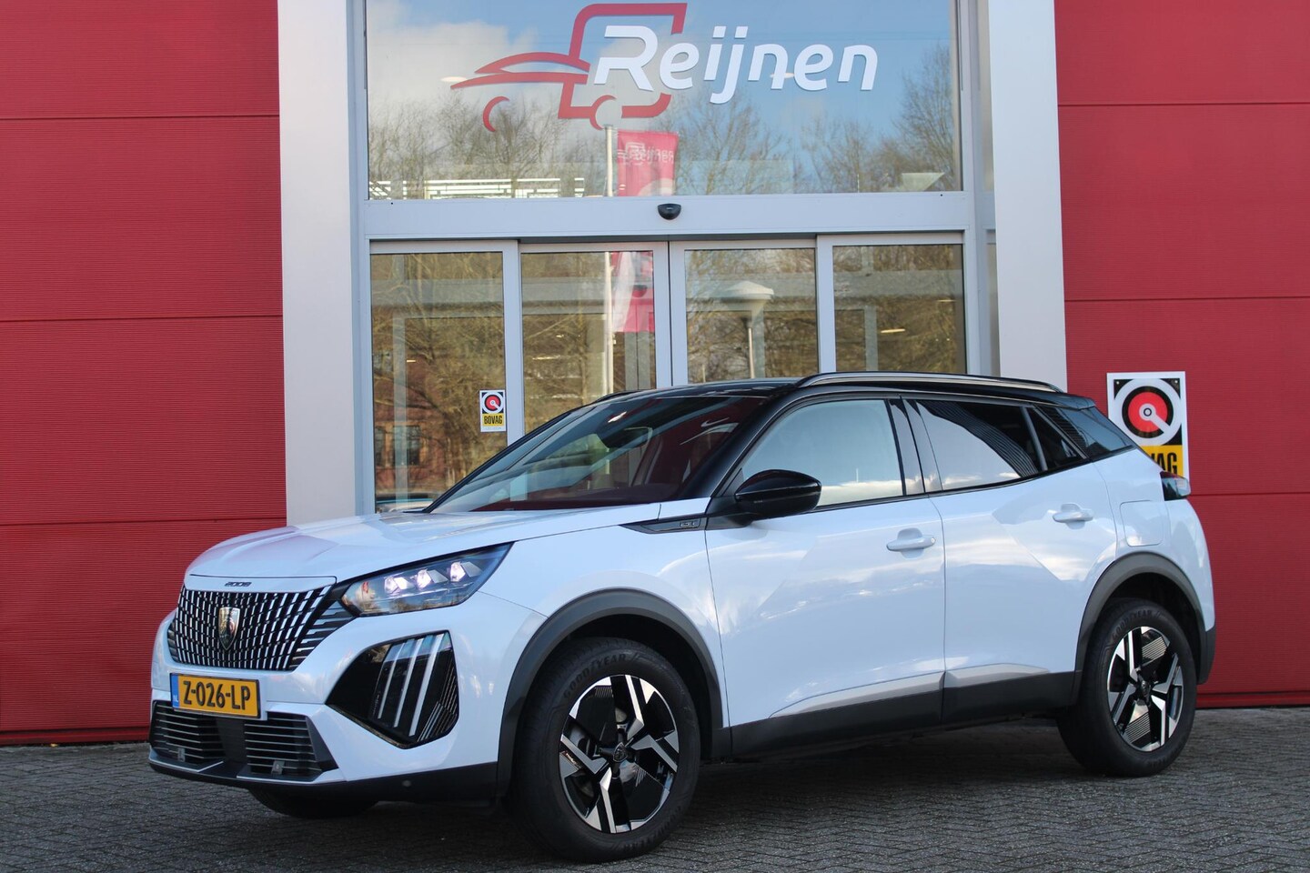 Peugeot 2008 - 1.2 130PK AUTOMAAT GT | DRAADLOZE TELEFOONLADER | NAVIGATIE | DRAADLOZE APPLE CARPLAY/ANDR - AutoWereld.nl
