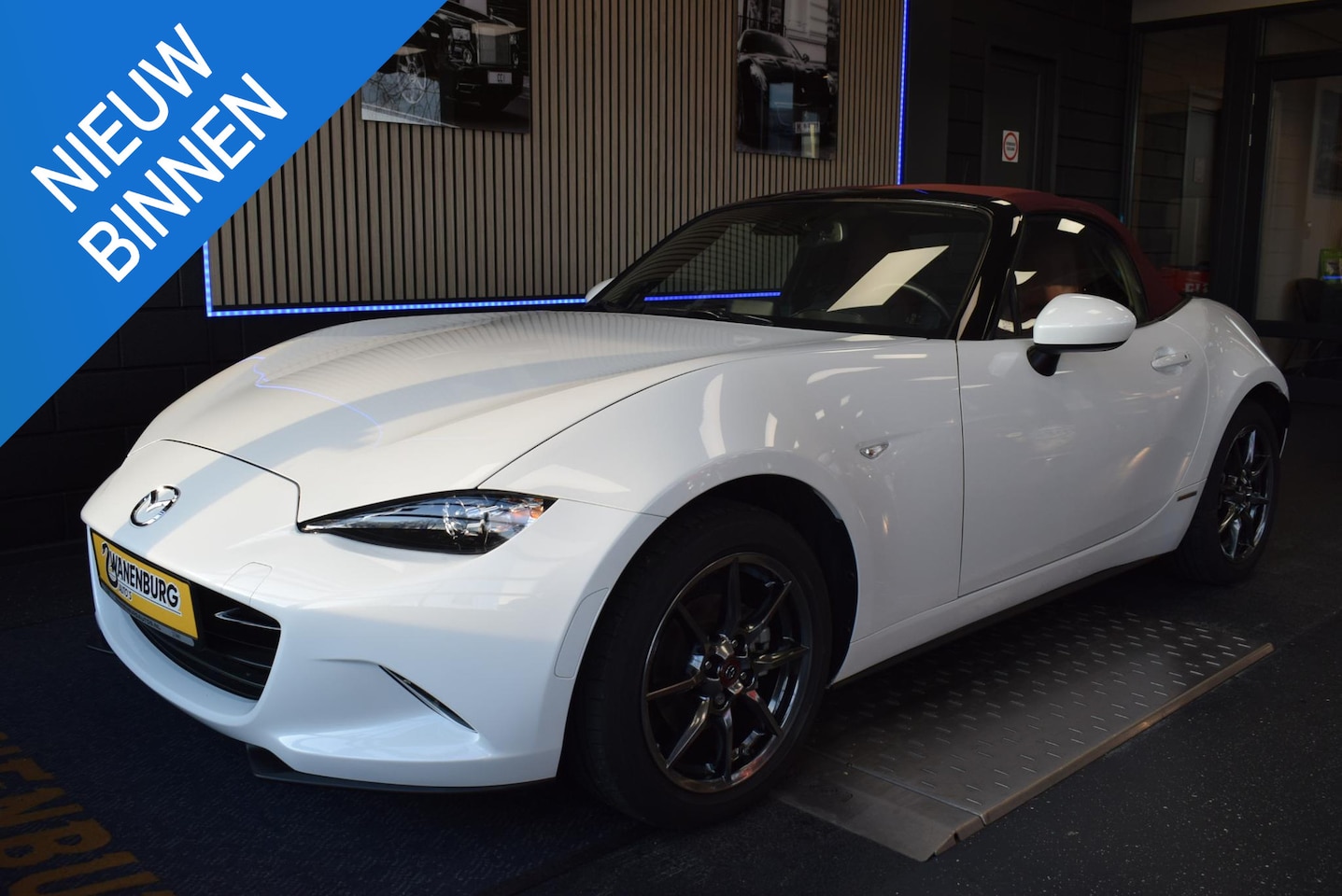 Mazda MX-5 - 1.5 SkyActiv-G 132 Signature 100th anniversary !! Uniek in NEDERLAND !! Km 21500 !! - AutoWereld.nl