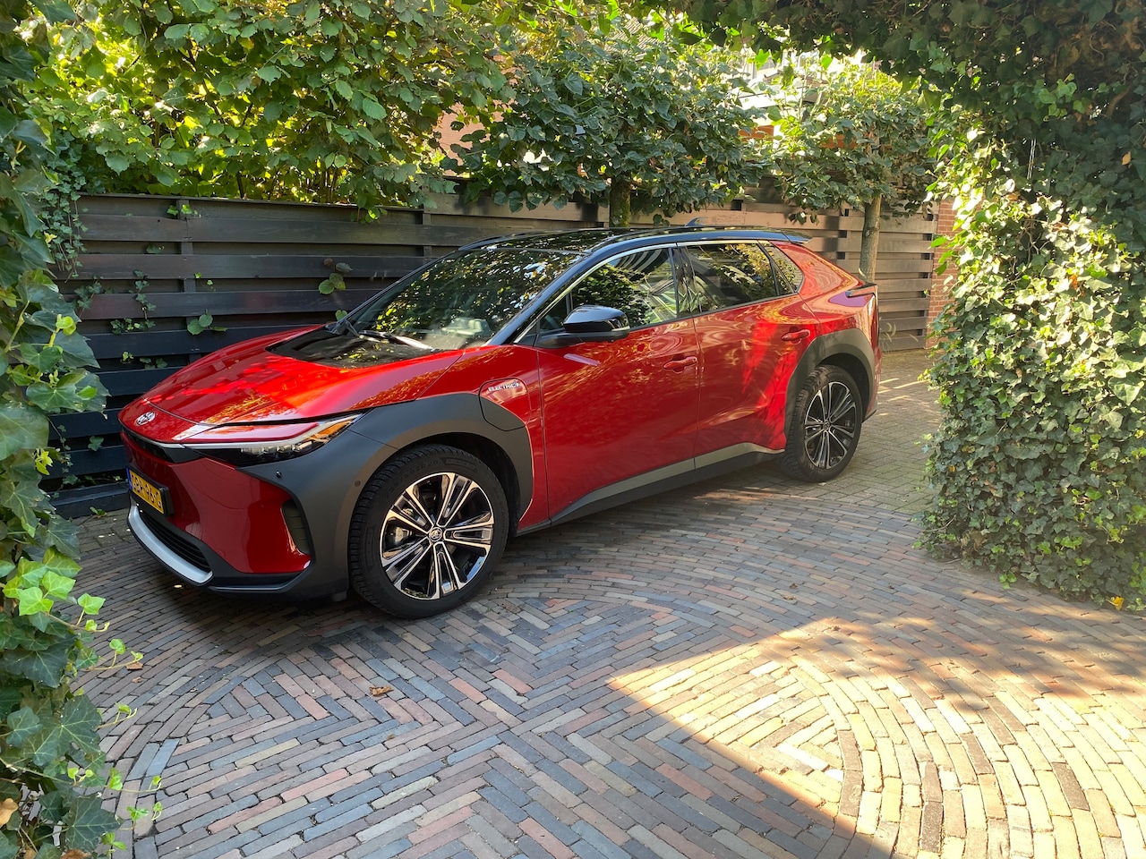 Toyota bZ4X - Premium 4WD 71 kWh - AutoWereld.nl