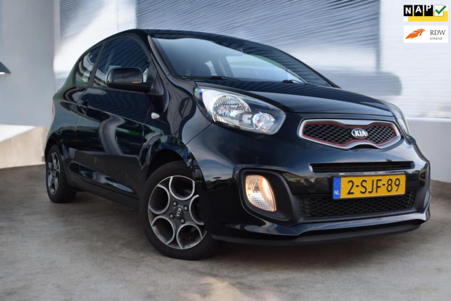 Kia Picanto - 1.0 CVVT ISG Comfort Pack 1.0 CVVT ISG Comfort Pack, Full map navigatie, Blue tooth, Airco, NAP - AutoWereld.nl