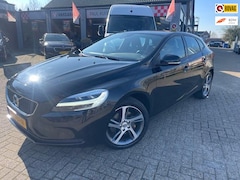 Volvo V40 - 2.0 T3 150PK Nordic+ *navi + trekhaak + stoelverwarming + camera