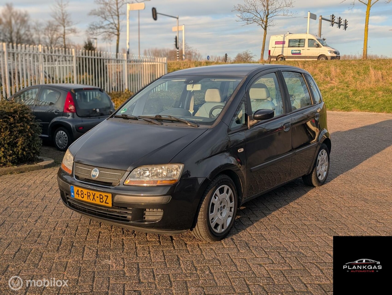 Fiat Idea - 1.4-16V Active 1.4-16V Active - AutoWereld.nl