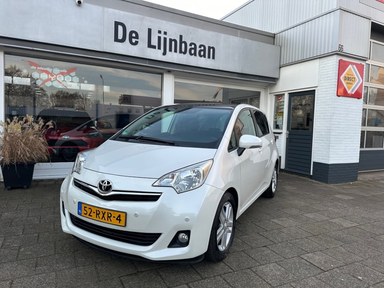 Toyota Verso S - 1.3 VVT-i Dynamic 1.3 VVT-i Dynamic - AutoWereld.nl