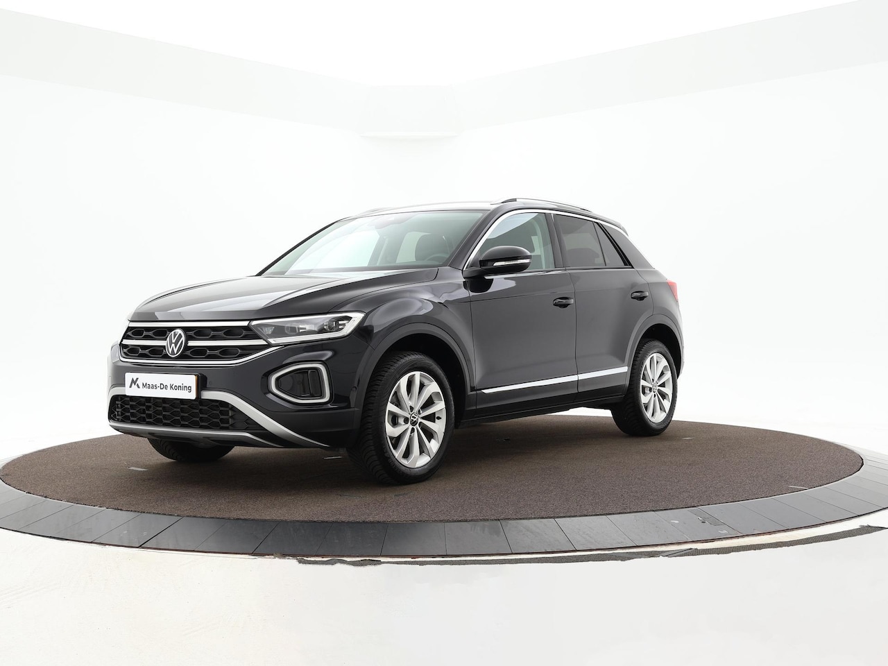 Volkswagen T-Roc - 1.5TSI 150PK Style DSG · Navigatie · Apple Car Play · Trekhaak · Massage · Stoelverwarming - AutoWereld.nl