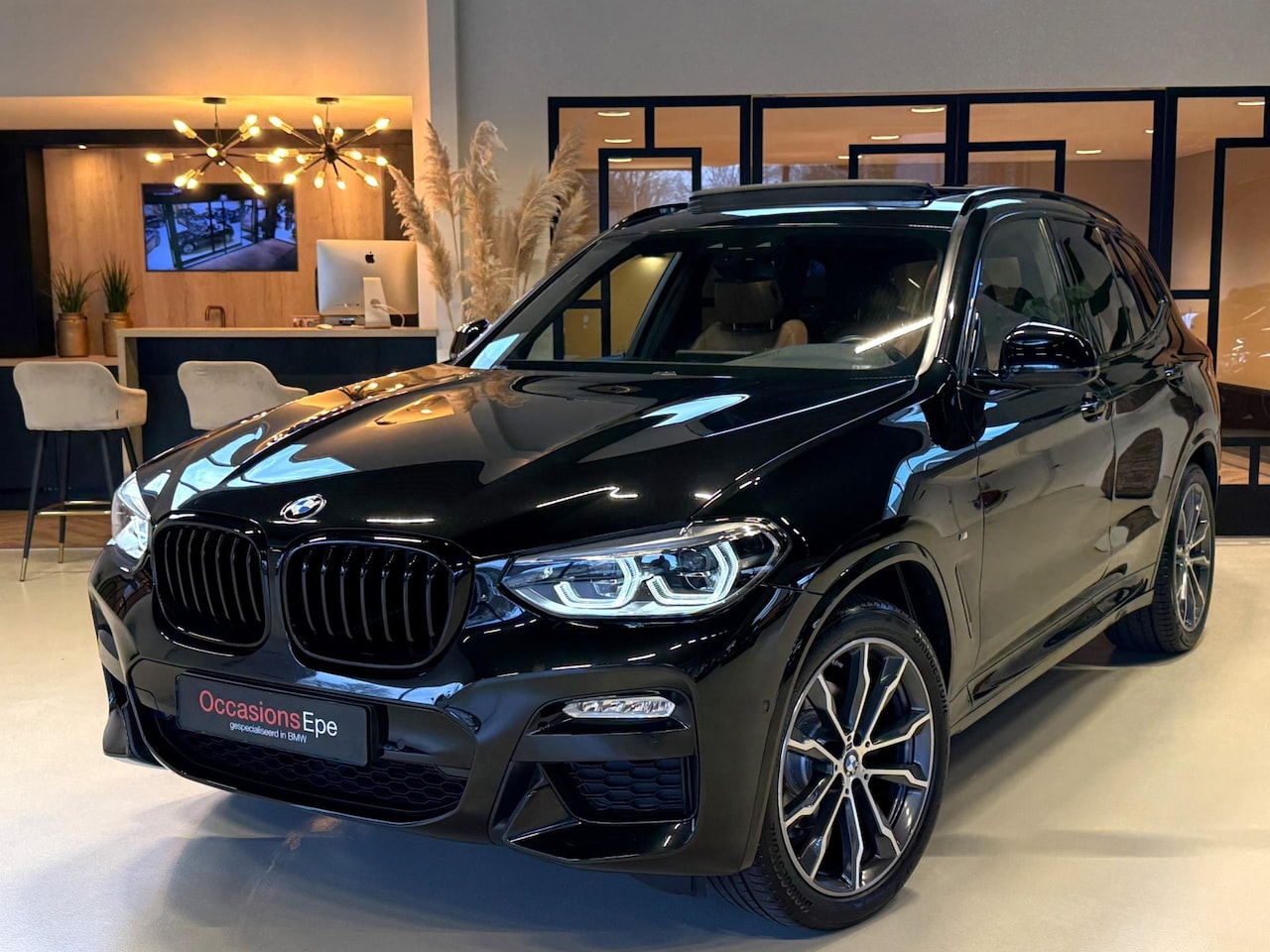 BMW X3 - XDrive 20i M-Sport Shadowline Pano Cognac Leder - AutoWereld.nl