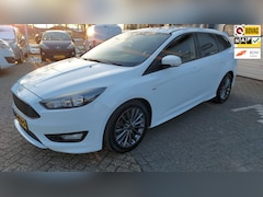 Ford Focus Wagon - 1.0 ST-Line cruise/navi 125pk