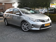 Toyota Auris Touring Sports - 1.8 Hybrid Lease Pro Trekhaak Pano Camera Half/Leer Cruise Clima 17''