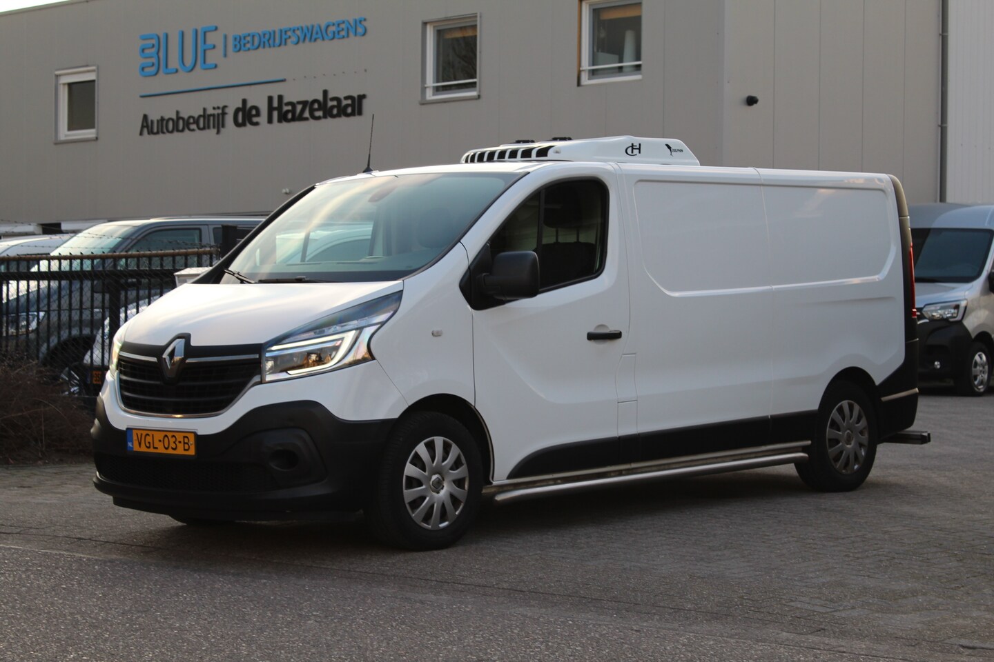 Renault Trafic - 1.6 dCi 95PK Euro6 T29 L2H1 Koelwagen ✓ nette staat / dealer onderhouden ✓ airco ✓camera - AutoWereld.nl