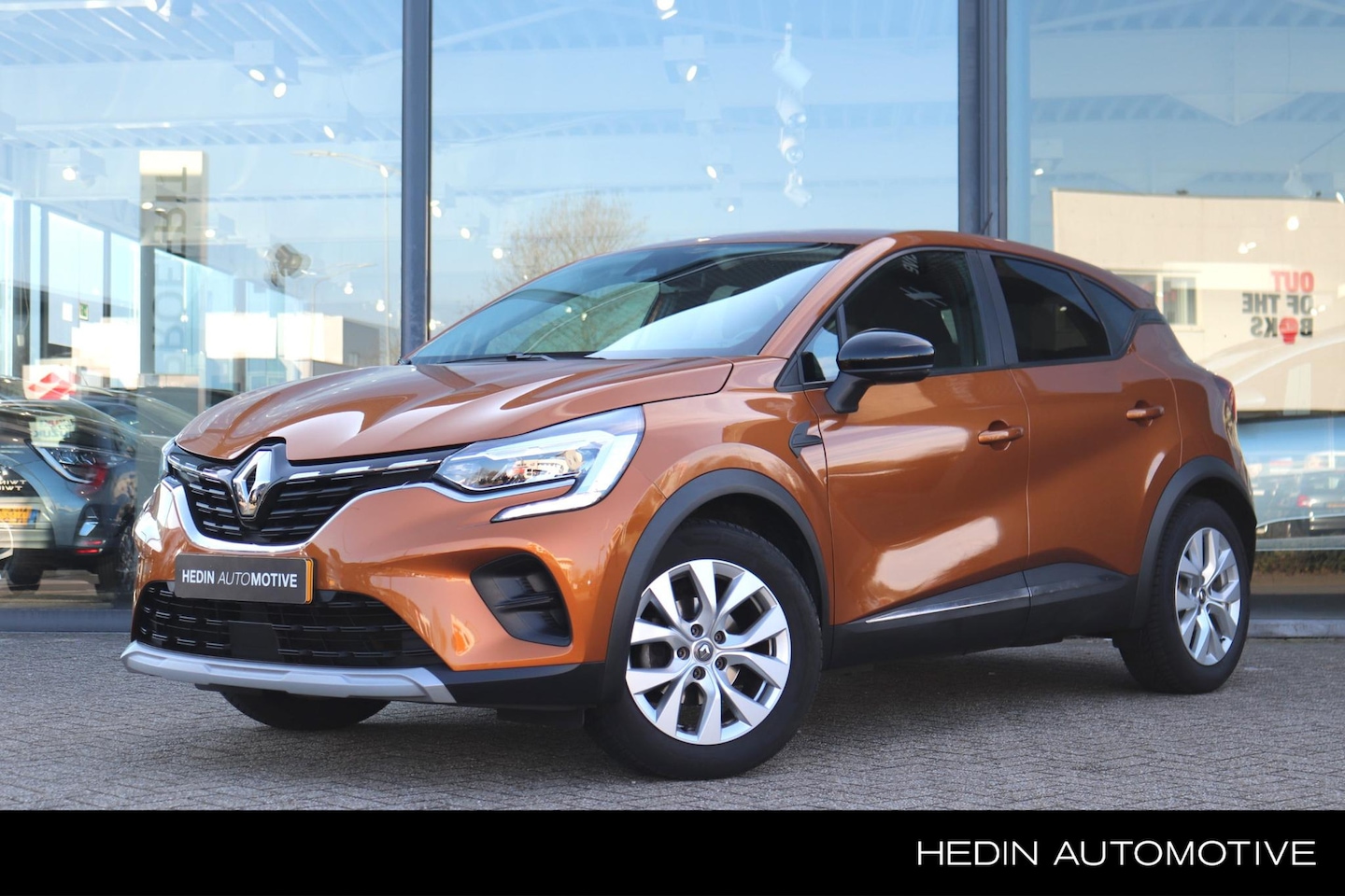 Renault Captur - 1.3 TCe 130 Zen | Navigatie | Climate control | Parkeersensoren | Stoelverwarming | Apple - AutoWereld.nl