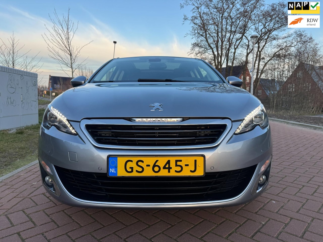 Peugeot 308 SW - 1.2 PureTech Blue Lease Premium 162.000 KM - AutoWereld.nl