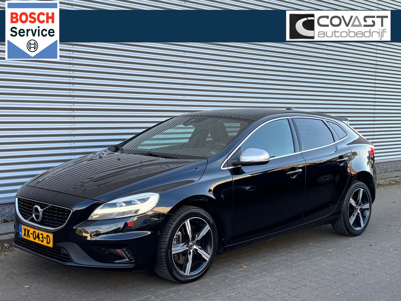 Volvo V40 - 1.5 T3 R-Design LED|Panorama|Keyless|Camera|Navi|Leder - AutoWereld.nl