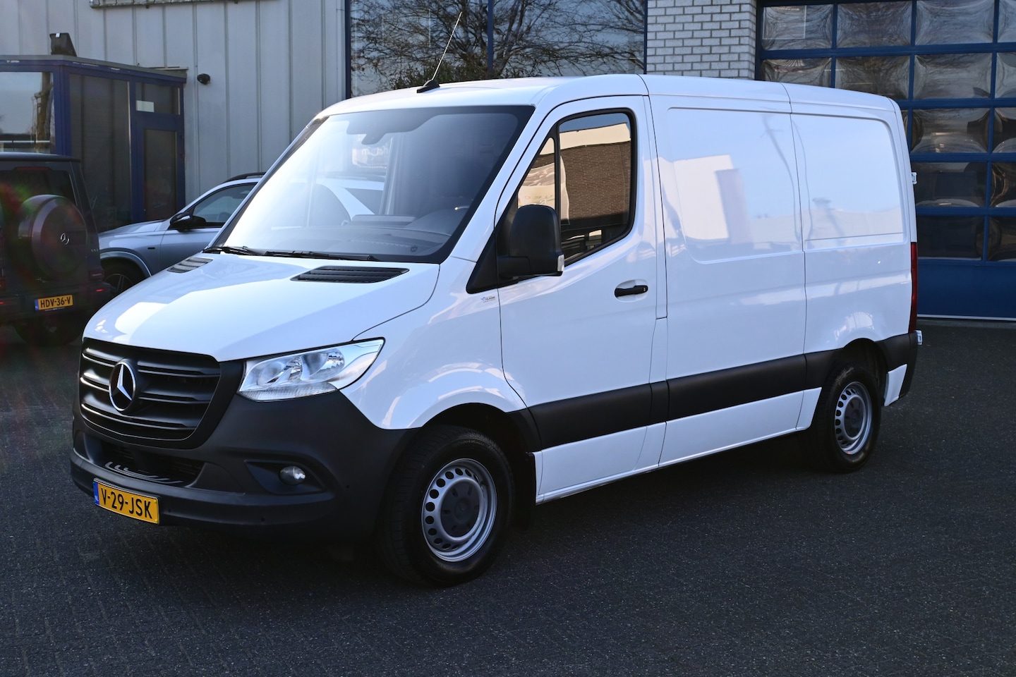 Mercedes-Benz Sprinter - 314 CDI L1H1 Werkplaats inrichting, Geveerde stoel, MBUX met camera - AutoWereld.nl