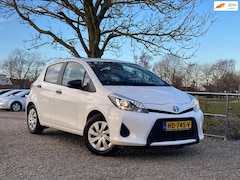 Toyota Yaris - 1.5 Full Hybrid Comfort | 5-Deurs + Clima nu € 6.975,