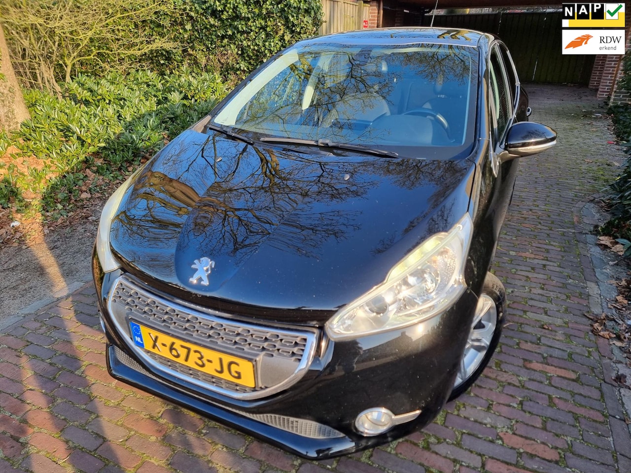 Peugeot 208 - 1.6 VTi Allure Panodak/Navi/Pdc - AutoWereld.nl