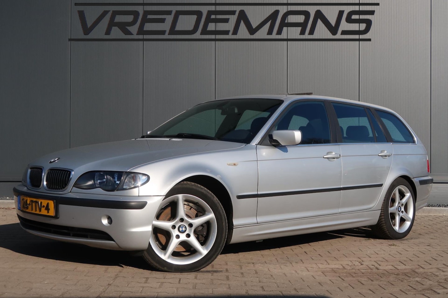 BMW 3-serie Touring - 330d Special Executive 330d Special Executive - AutoWereld.nl