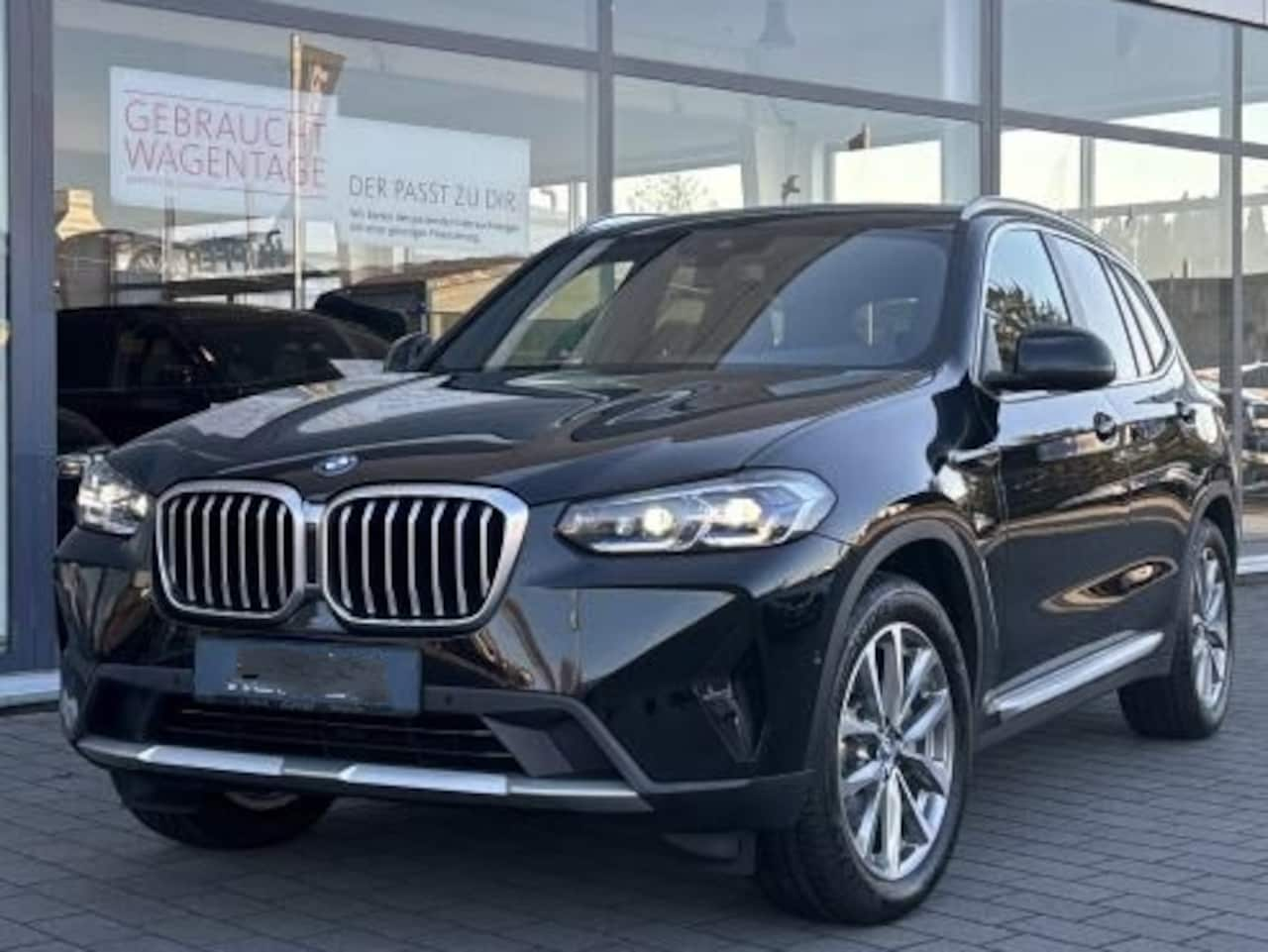 BMW X3 - xDrive30e ** LASER, LEDER, TREKH, VERW. ST. V&A, HuD, STANDK, KEYLESS ** € 25.900,= onder - AutoWereld.nl