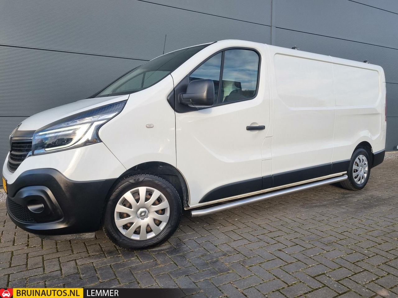 Renault Trafic - 2.0 dCi L2H1 Airco Navi 120 Pk Nieuw type - AutoWereld.nl