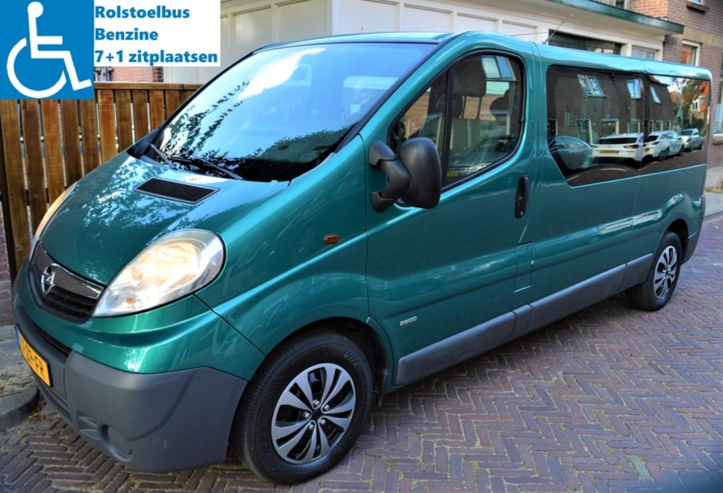 Opel Vivaro Combi - Combi 2.0-16v (BENZINE) ROLSTOELBUS 8-PERSOONS AIRCO EXPORT - AutoWereld.nl