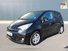 Toyota Verso S - 1.3 VVT-i Aspiration TREKHAAK PANORAMA DAK AUTOMAAT