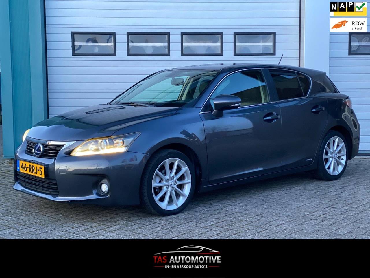 Lexus CT 200h - Hybrid AUTOMAAT / CLIMA / CRUISE / LEER / NAP - AutoWereld.nl