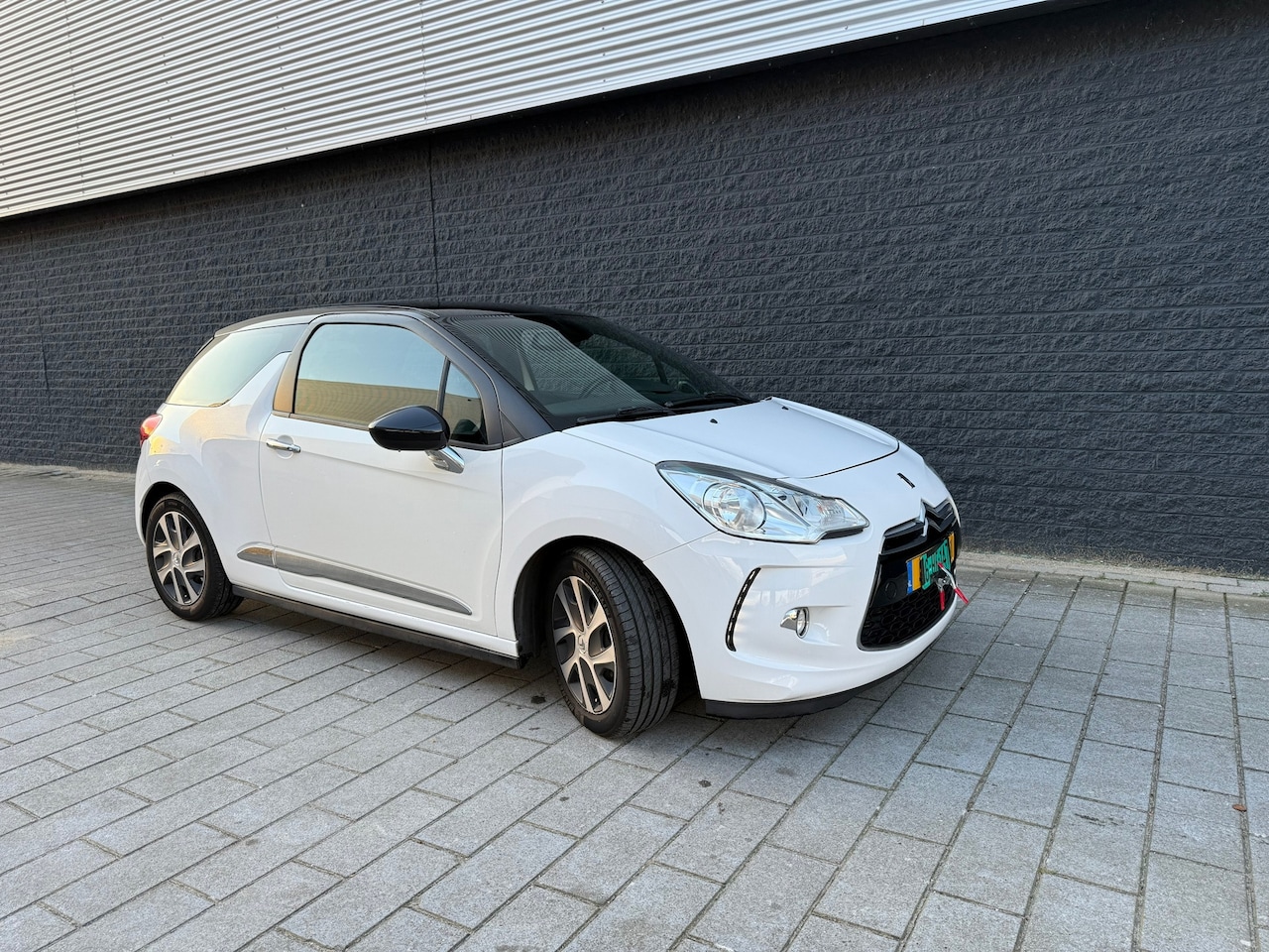 Citroën DS3 - 1.4 e-HDi Chic Automaat - AutoWereld.nl