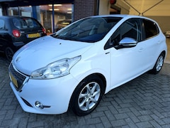 Peugeot 208 - 1.2 PureTech Style Pack