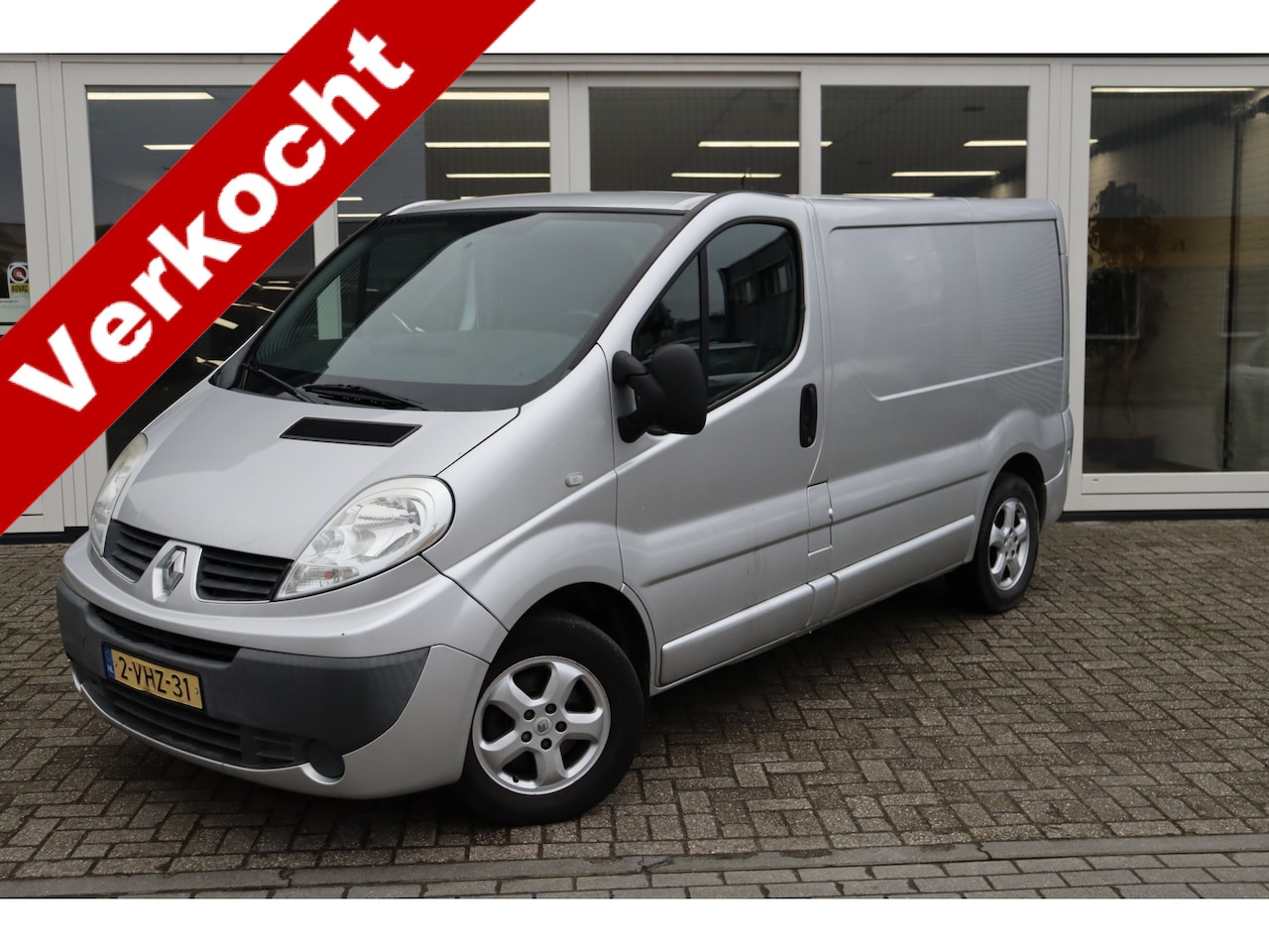 Renault Trafic - 2.0 dCi T27 L1H1 DC 2.0 dCi T27 L1H1 DC, Airco, Trekhaak, Meeneemprijs Btw Vrij  (Marge) - AutoWereld.nl