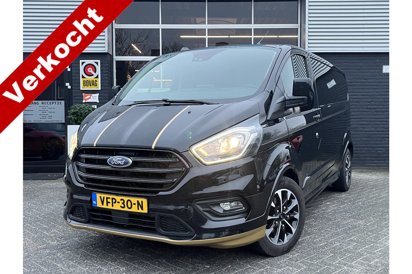 Ford Transit Custom - 320 2.0 TDCI L2H1 Sport 320 2.0 TDCI L2H1 Sport, Automaat, Bluetooth, Cruise, Navi, Trekhaak - AutoWereld.nl