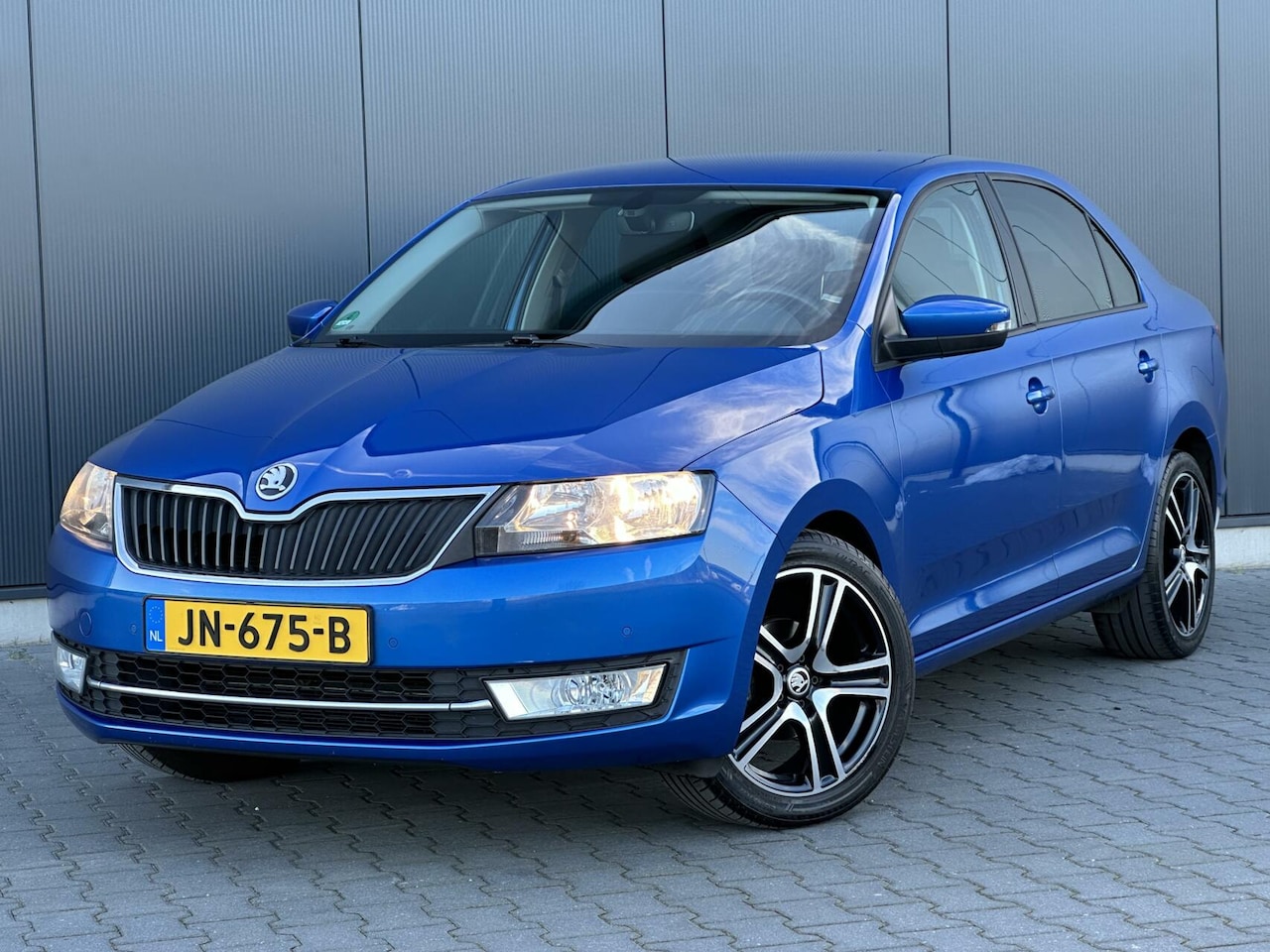 Skoda Rapid - 1.2 TSI JOY Navi - Trekhaak - Stoelverwarming - CarPlay - AutoWereld.nl