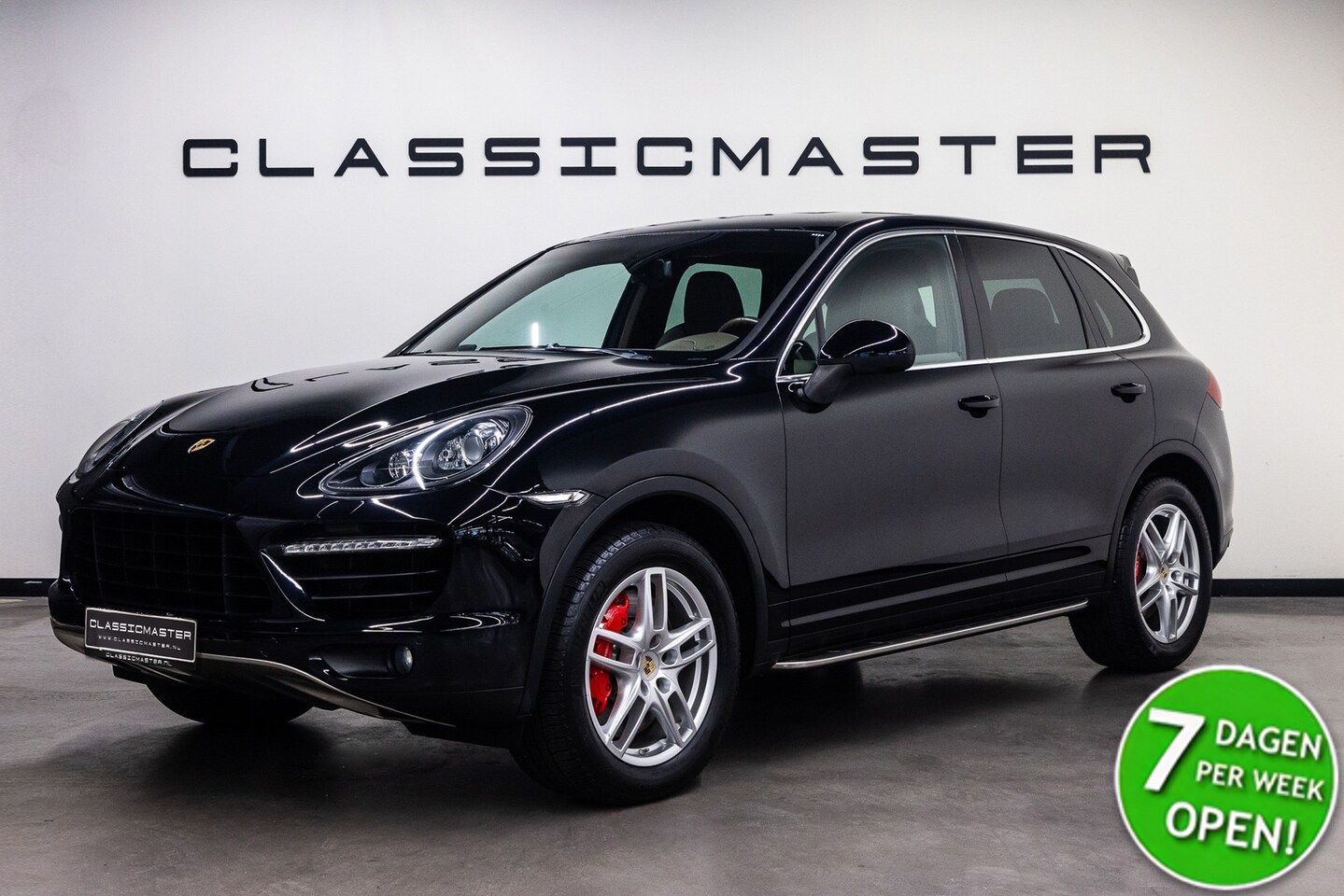 Porsche Cayenne - 4.8 Turbo DEALER AUTO - AutoWereld.nl