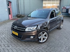 Volkswagen Tiguan - 2.0 TDI Sport&Style 4motion R-line Edition Airco/Cruise/Navi/Trekhaak