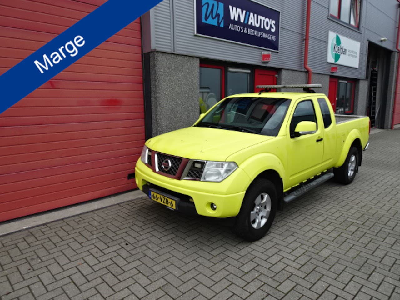 Nissan Navara - 2.5 dCi XE Double Cab airco marge !!!!!!!!!!! - AutoWereld.nl