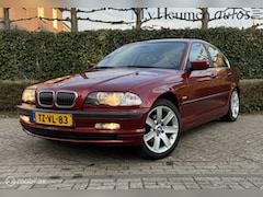 BMW 3-serie - 320i Sport 6 cilinder ORG. NED. Zeer nette staat