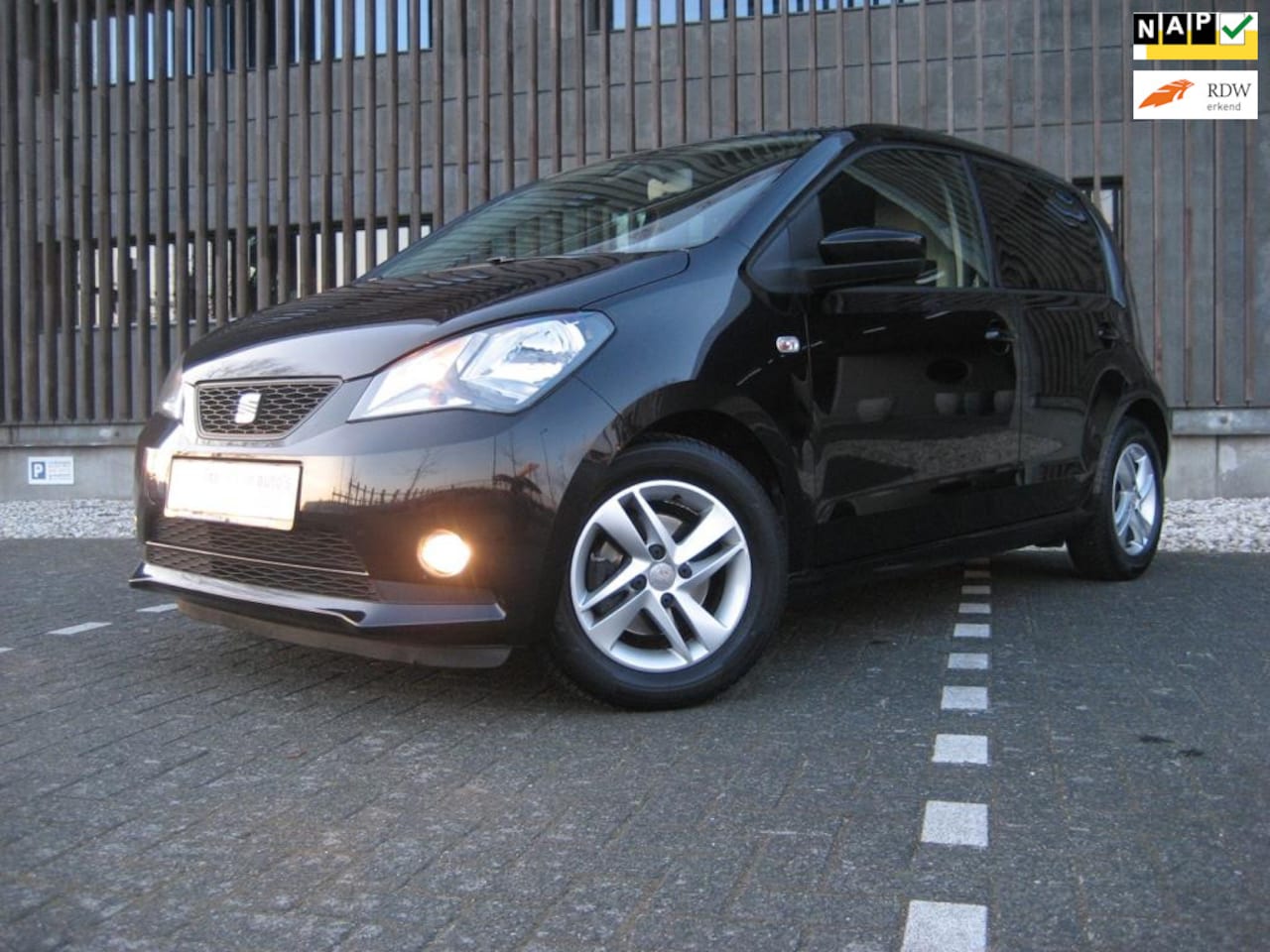 Seat Mii - 1.0 Chill Out/5dr/AIRCO/nw koppeling/nw APK/oh beurt/nw schokdempers/4-season banden/PARRO - AutoWereld.nl