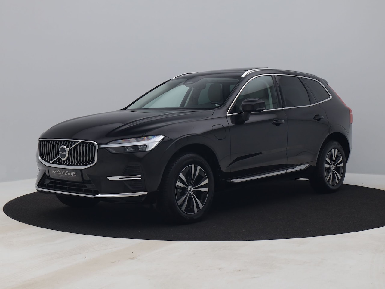 Volvo XC60 - 2.0 Recharge T6 AWD Business Pro | PANO | CAMERA | KEYLESS | FACELIFT - AutoWereld.nl