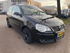 Volkswagen Polo - 1.4-16V Comfortline Airco, Schuif/Kanteldak Leuke Auto