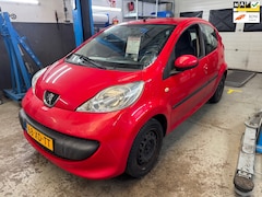 Peugeot 107 - 1.0-12V XS 5 deuren, goed onderhouden + APK + veel nieuwe onderdelen