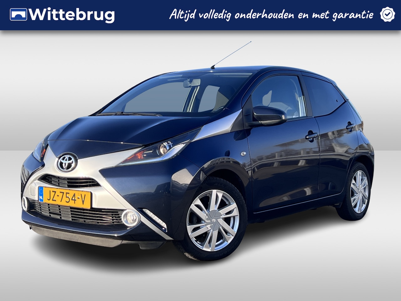 Toyota Aygo - 1.0 VVT-i x-sport | Lichtmetalen Velgen | Airco | Camera | Extra Getint Glas - AutoWereld.nl