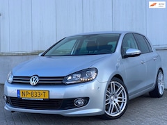 Volkswagen Golf - 1.4 TSI Highline APK I NAVI I STOELVERWARMING I XENON I LED I LMV I NETTE AUTO