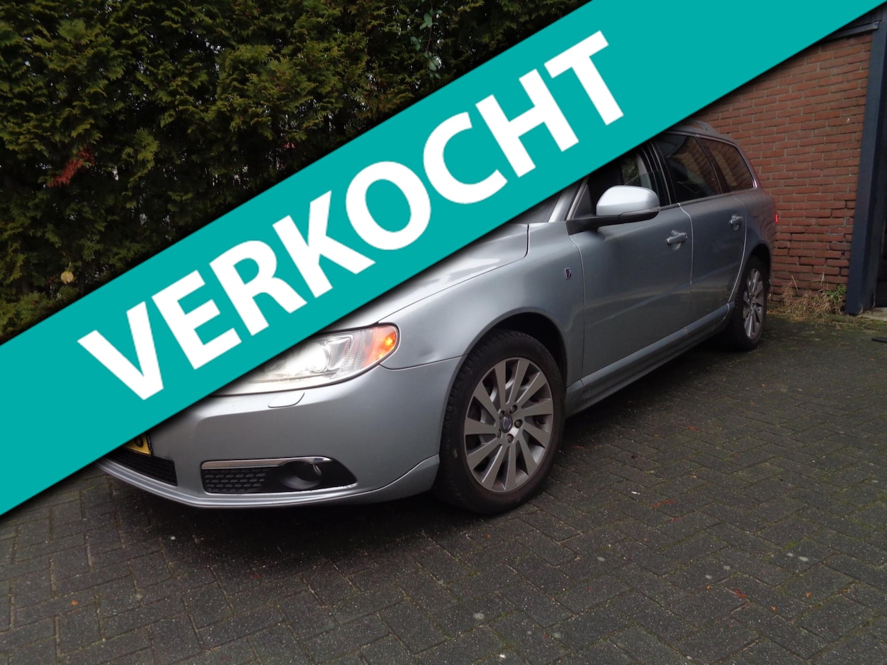 Volvo V70 - 2.0 D3 Momentum 2.0 D3 Momentum,Navi,Leder,Xenon,PDC - AutoWereld.nl