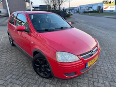 Opel Corsa - 1.8-16V Silverline Airco, Trekhaak, Apk 11-25