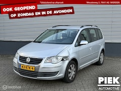 Volkswagen Touran - 1.6 Trendline 7-PERSOONS