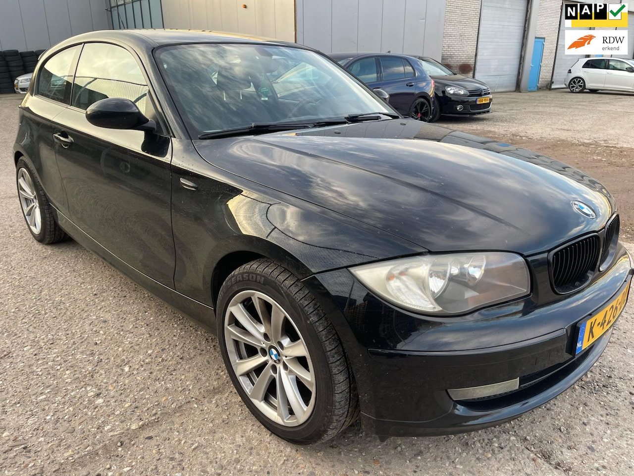 BMW 1-serie - 118i 3-deurs AIRCO *apk:01-2026* - AutoWereld.nl