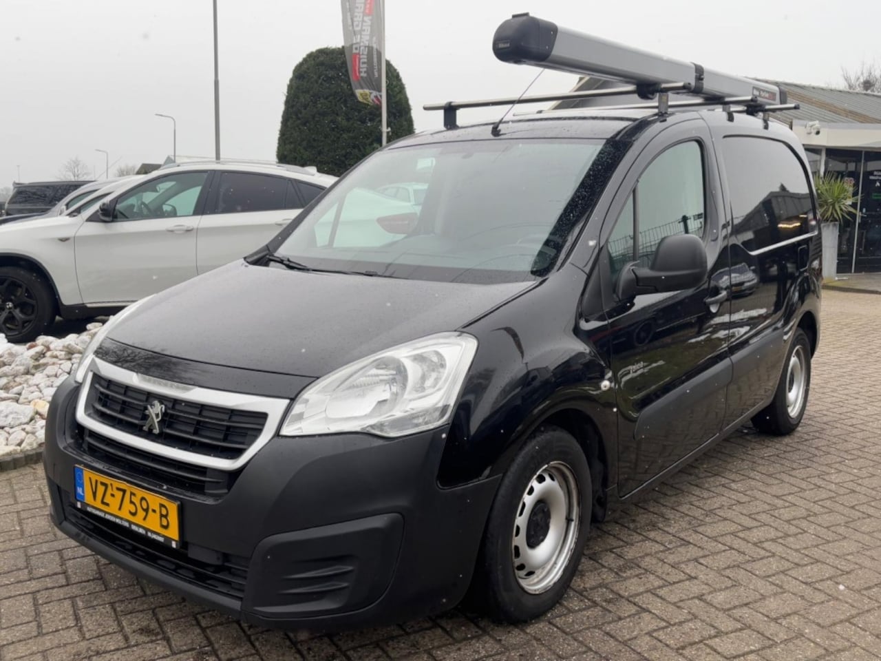 Peugeot Partner - 1.6 HDI 2016 Zwart Schuifdeur Imperial Airco - AutoWereld.nl