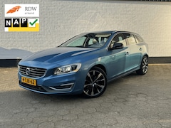 Volvo V60 - D4 Summum AUTOMAAT l TREKHAAK l LEDER l POLESTAR