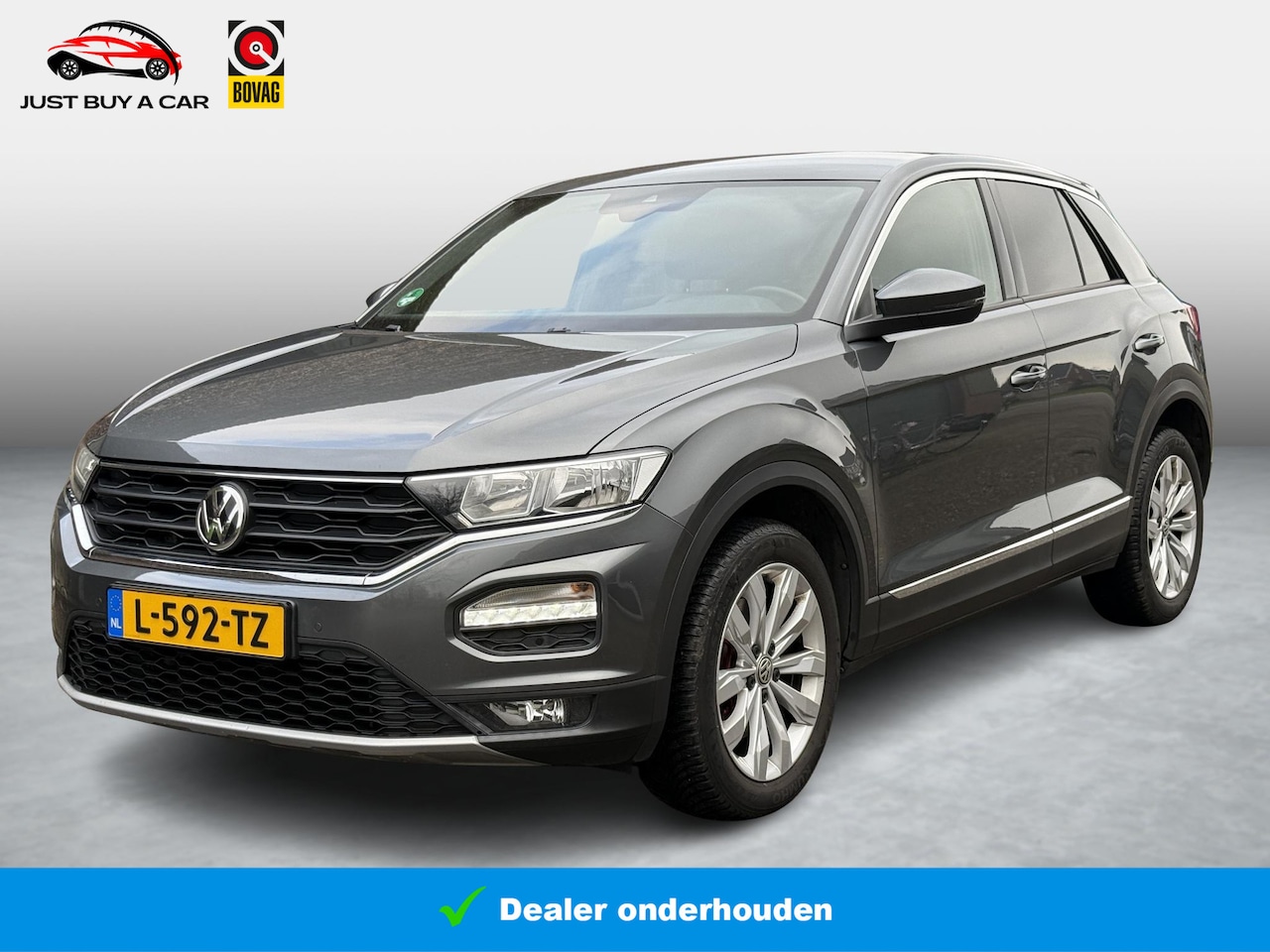 Volkswagen T-Roc - 1.5 TSI Sport Trekhaak / Stoelverwarming / Navigatie / Adaptive cruise / Apple Carplay & A - AutoWereld.nl