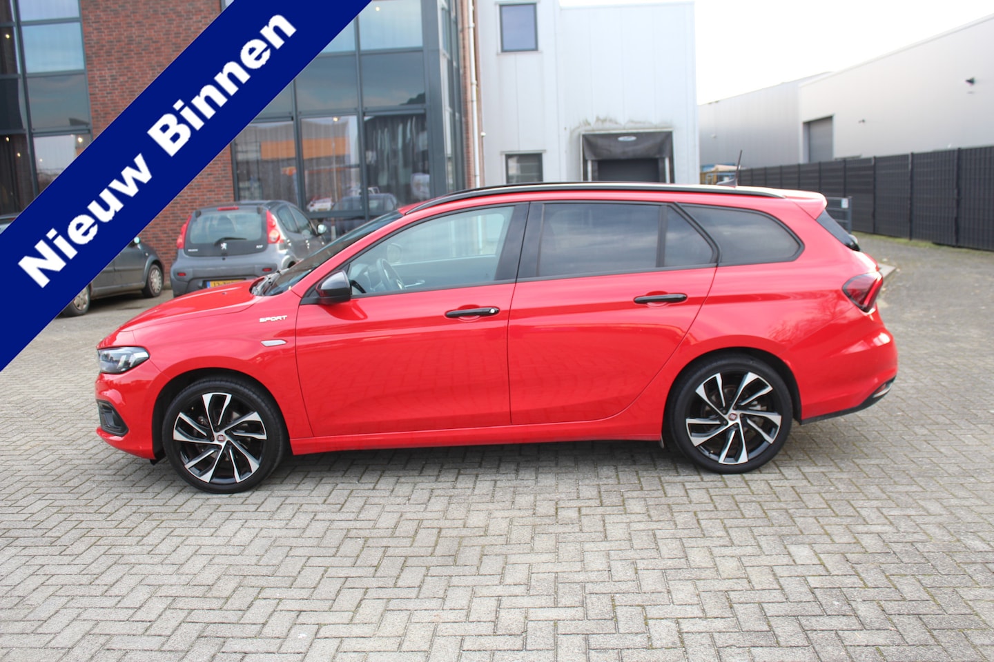 Fiat Tipo Stationwagon - 1.0 City Sport Clima-Adapt. Cruise-Navi-Carplay-Camera-Stoelverwarming-Led Verlichting Key - AutoWereld.nl